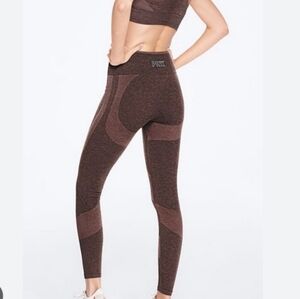 ❗️FINAL PRICE❗️PINK Victoria's Secret Dusty Rose and Black Seamless Leggings